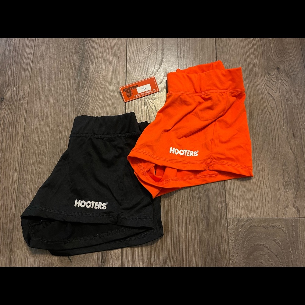 COPY - HOOTERS Shorts and Nametag